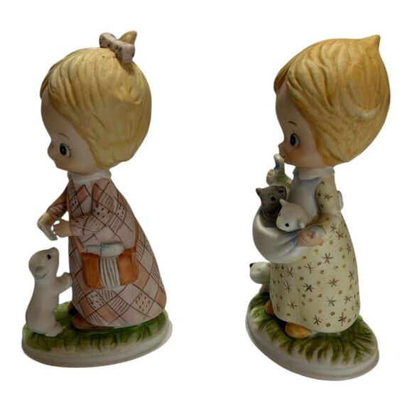 Lefton China 2 Everything We Do We Do Together 00204 Girls Playing With Kittens - Picture 4 of 14